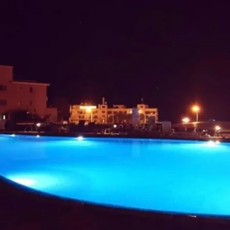 H&O Kings Palace Sea View Apartment Paphos Exterior photo