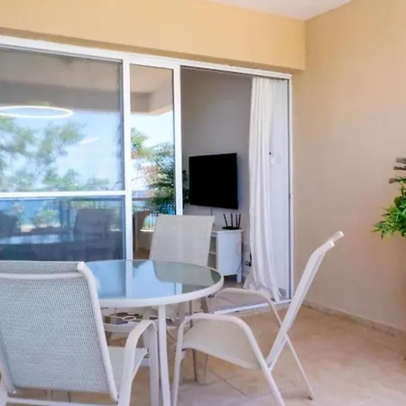 H&O Kings Palace Sea View Apartment Paphos Exterior photo