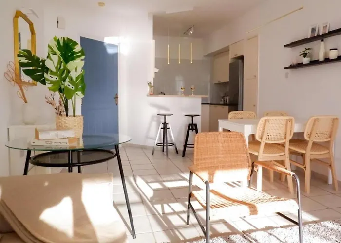 H&O Kings Palace Sea View Apartment